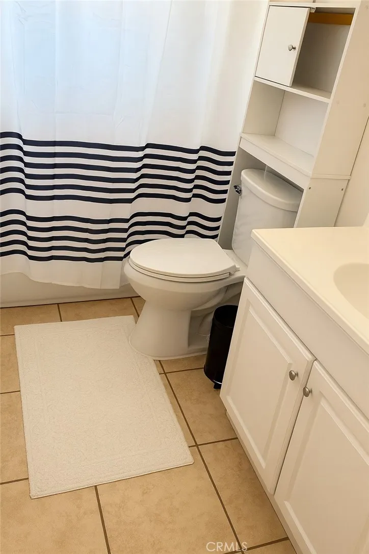44129 Carolside Lancaster, CA 93535