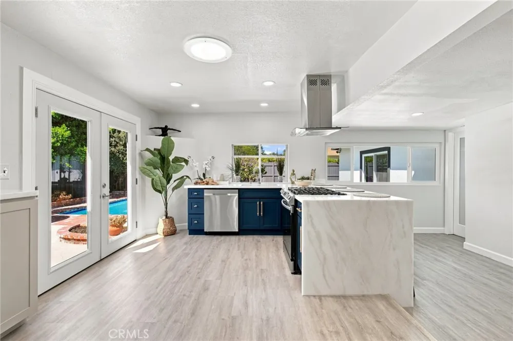 5847 Texhoma Avenue Encino, CA 91316