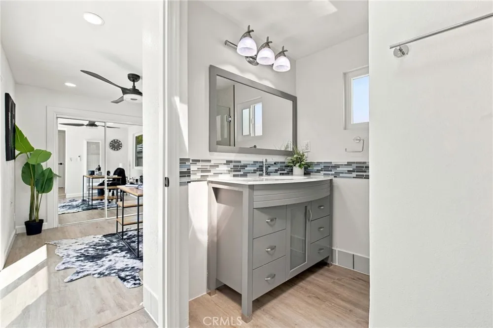 5847 Texhoma Avenue Encino, CA 91316