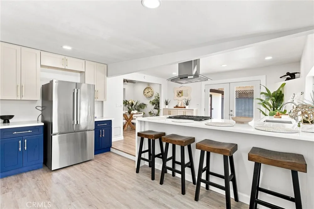 5847 Texhoma Avenue Encino, CA 91316