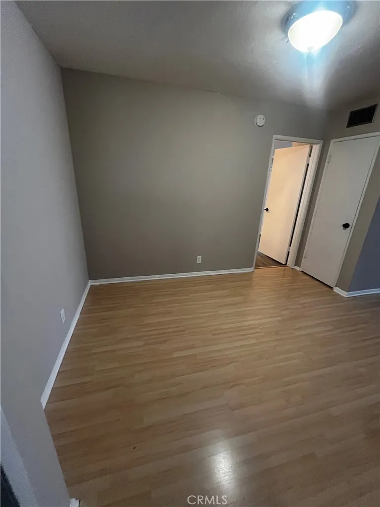 18620 Hatteras #246 Tarzana, CA 91356