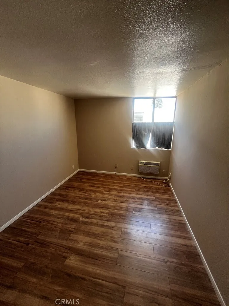 18620 Hatteras #246 Tarzana, CA 91356
