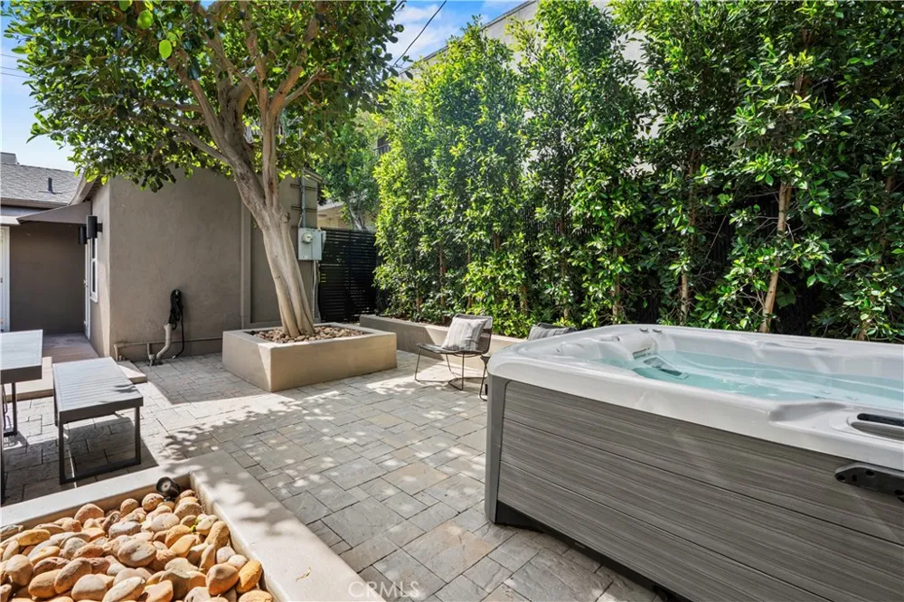 8963 Cynthia West Hollywood, CA 90069
