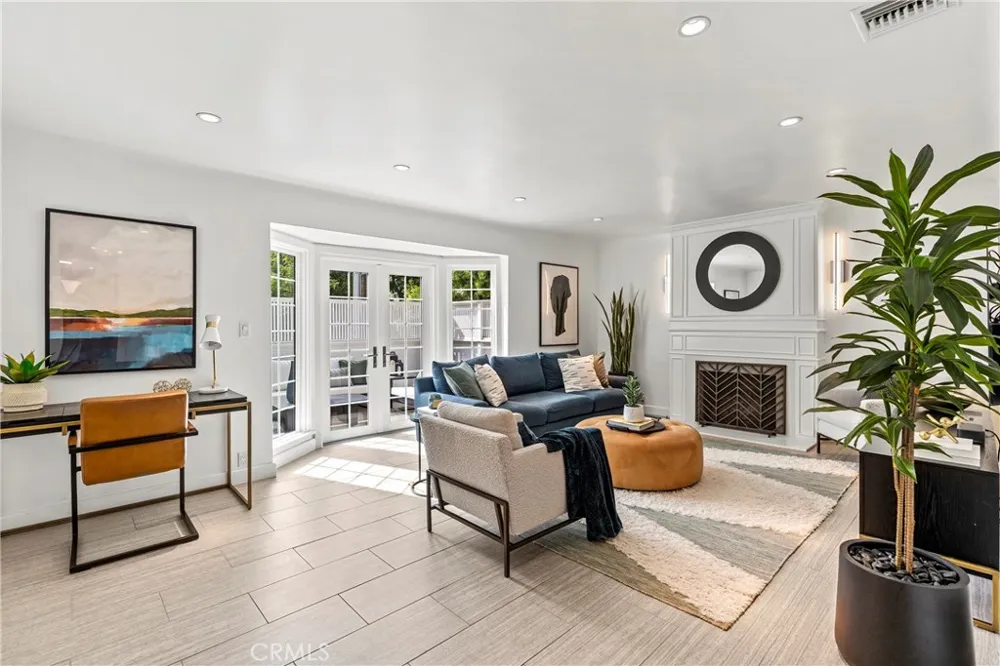 8963 Cynthia West Hollywood, CA 90069