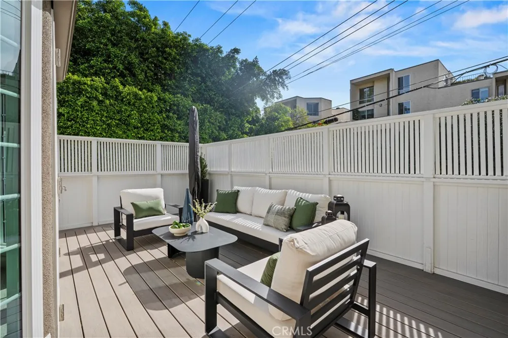 8963 Cynthia West Hollywood, CA 90069