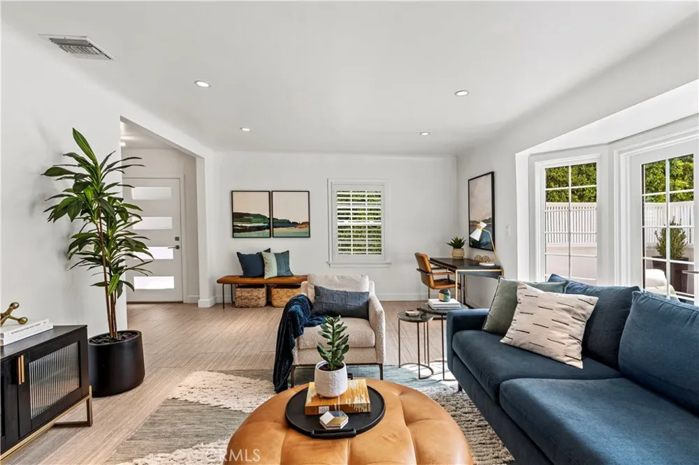 8963 Cynthia West Hollywood, CA 90069
