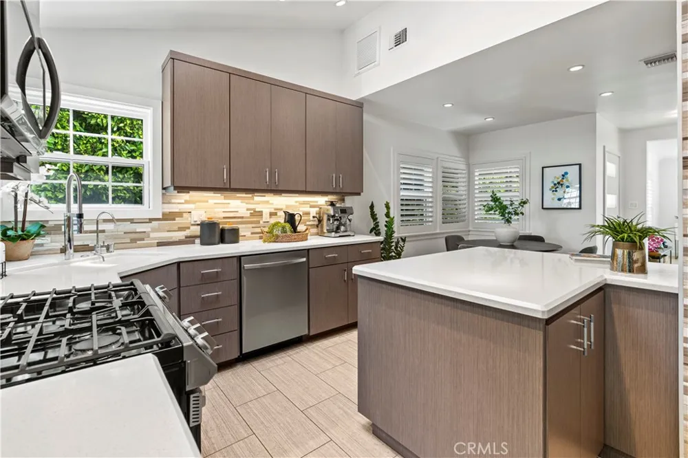 8963 Cynthia West Hollywood, CA 90069