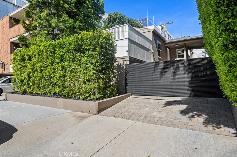 8963 Cynthia West Hollywood, CA 90069