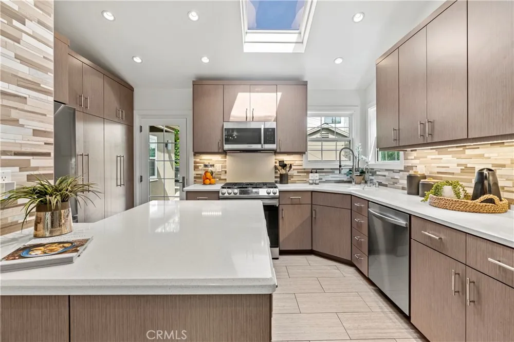 8963 Cynthia West Hollywood, CA 90069