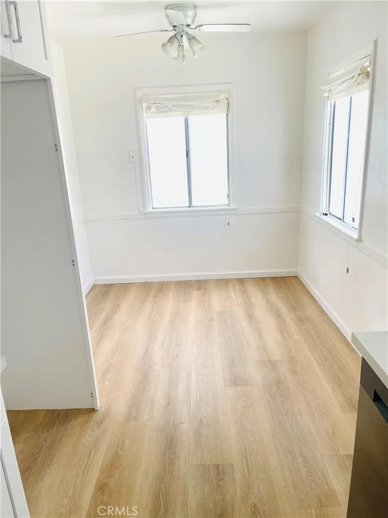 5754 Vineland Avenue North Hollywood, CA 91601