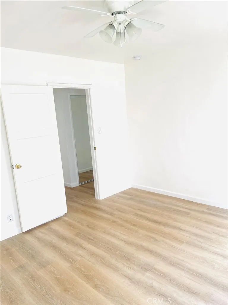 5754 Vineland Avenue North Hollywood, CA 91601