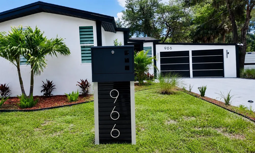 966 CLOVER STREET Deland, FL 32720