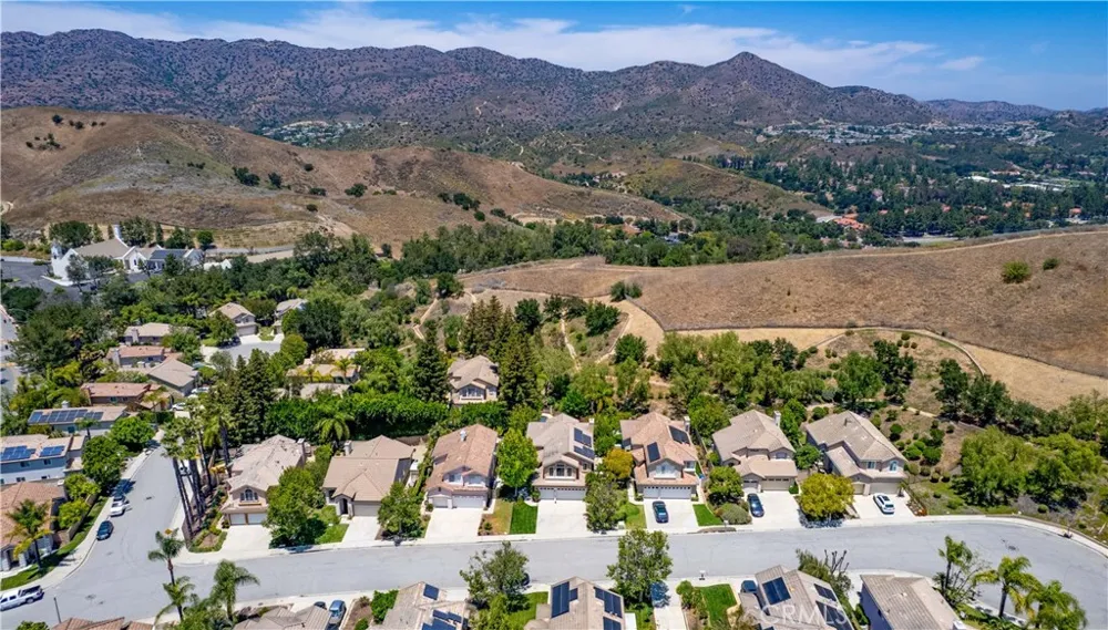 5371 Carmento Drive Oak Park, CA 91377