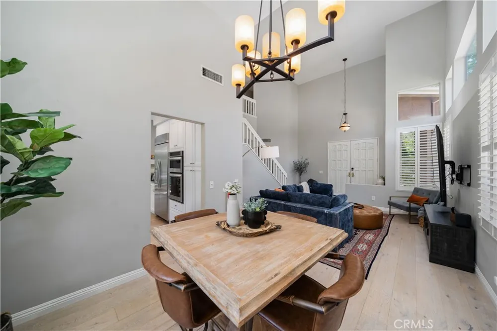 5371 Carmento Drive Oak Park, CA 91377
