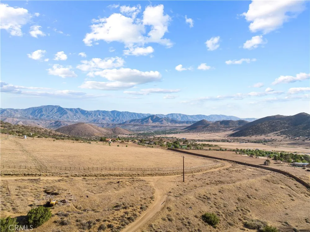 2945 Shannon Valley Acton, CA 93510