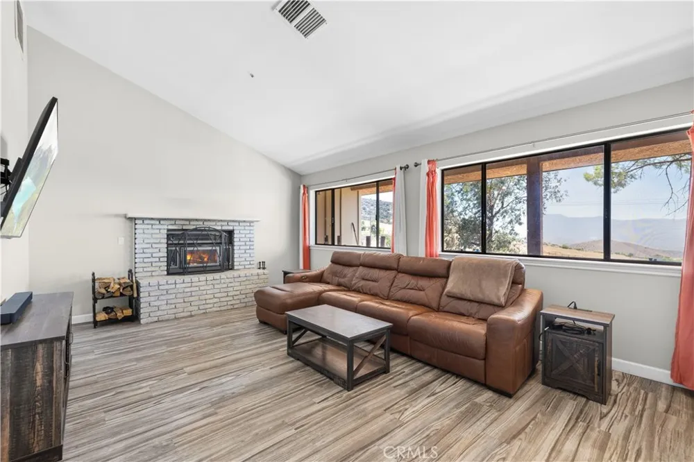 2945 Shannon Valley Acton, CA 93510