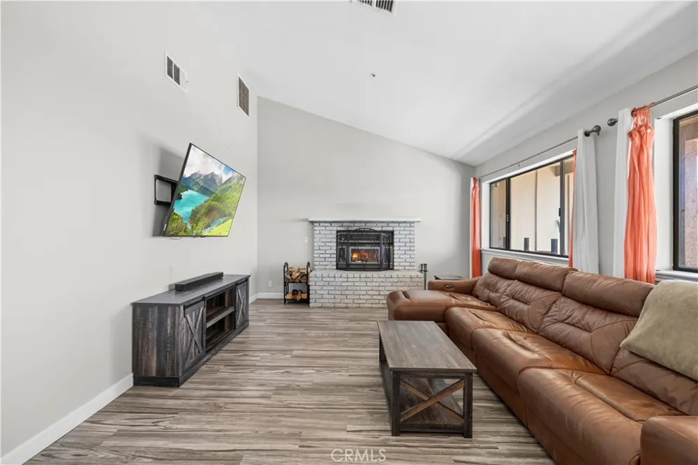 2945 Shannon Valley Acton, CA 93510
