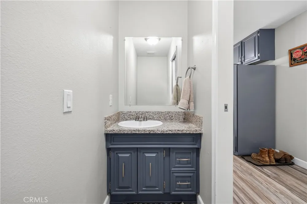 2945 Shannon Valley Acton, CA 93510