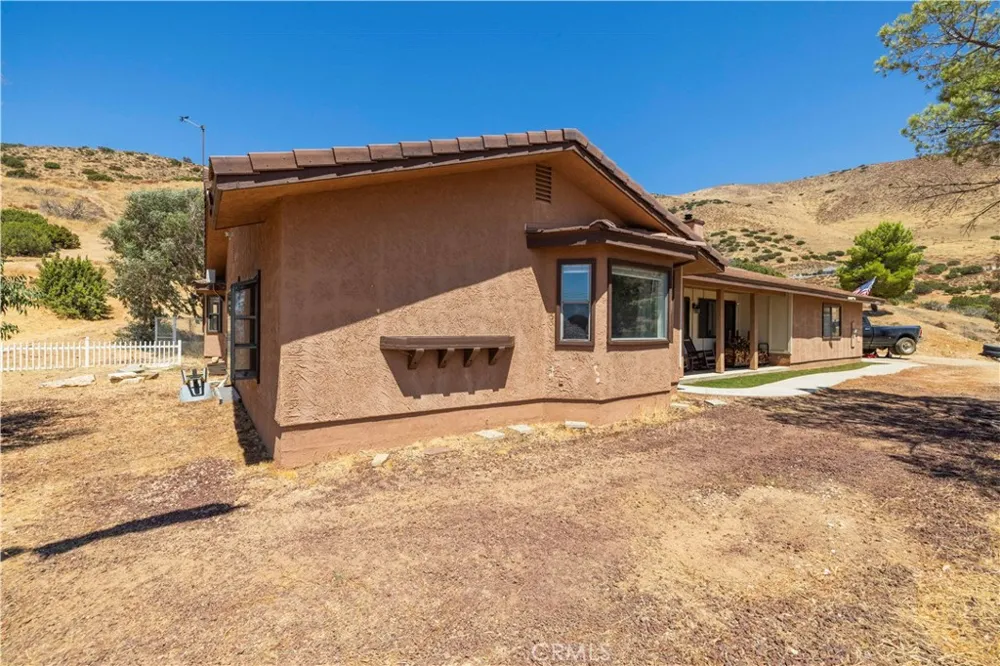 2945 Shannon Valley Acton, CA 93510