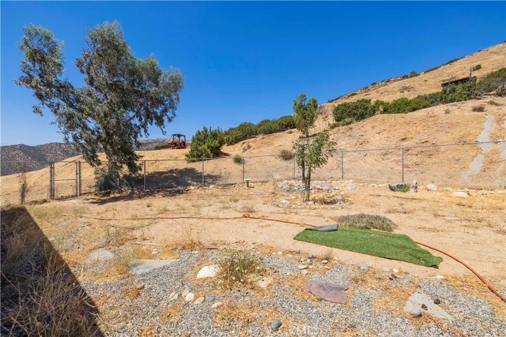 2945 Shannon Valley Acton, CA 93510