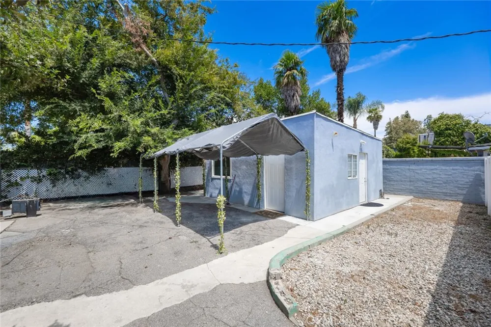 14151 Chandler Sherman Oaks, CA 91401