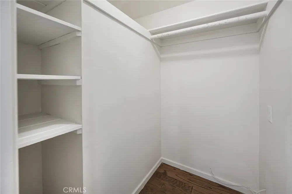 14151 Chandler Sherman Oaks, CA 91401