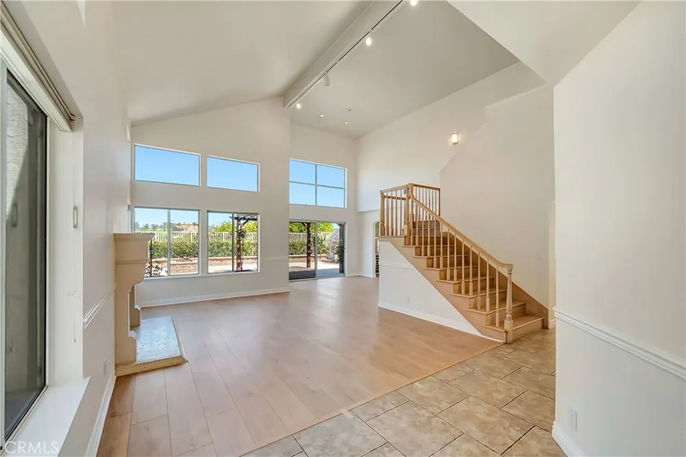 24743 Calle Altamira Calabasas, CA 91302