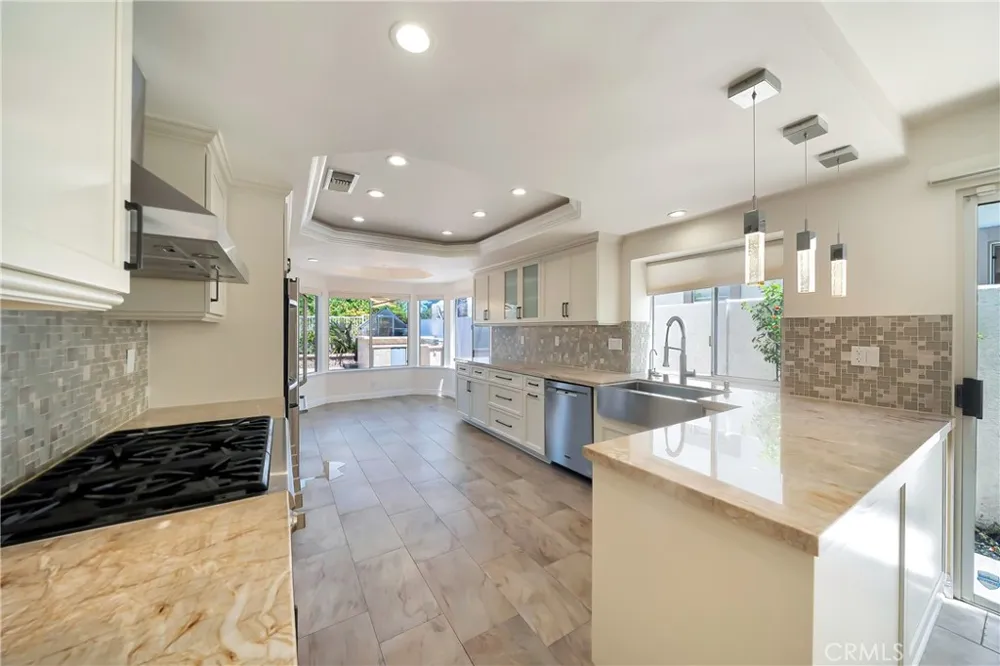 24743 Calle Altamira Calabasas, CA 91302