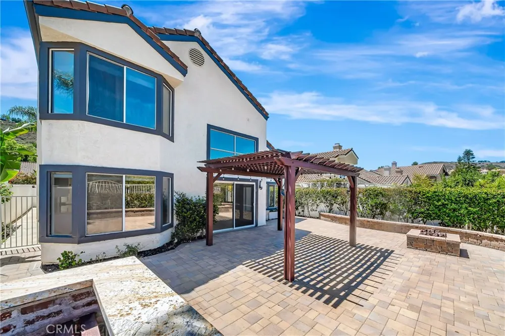 24743 Calle Altamira Calabasas, CA 91302