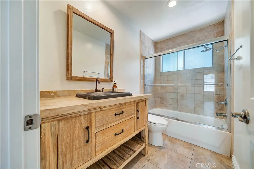 24743 Calle Altamira Calabasas, CA 91302