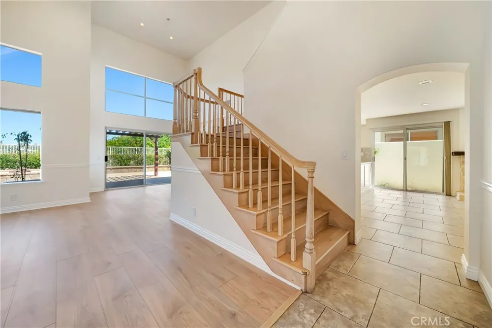 24743 Calle Altamira Calabasas, CA 91302