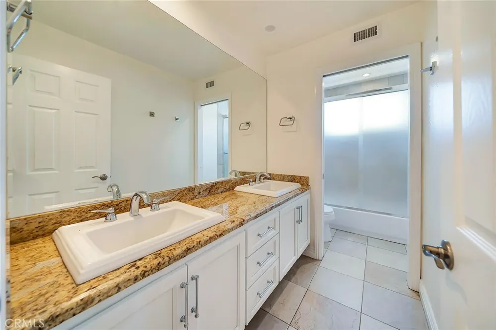 24743 Calle Altamira Calabasas, CA 91302