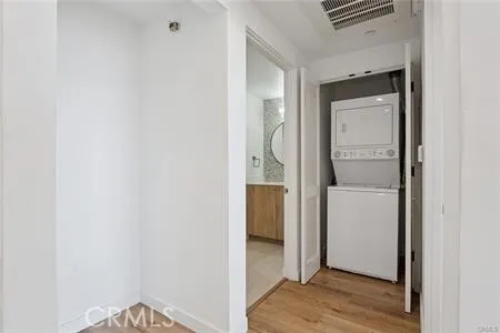 222 Manhattan Los Angeles, CA 90004