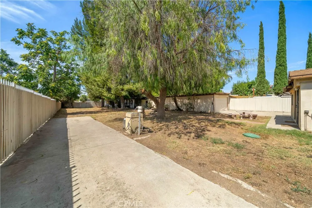 12473 Ralston Sylmar, CA 91342