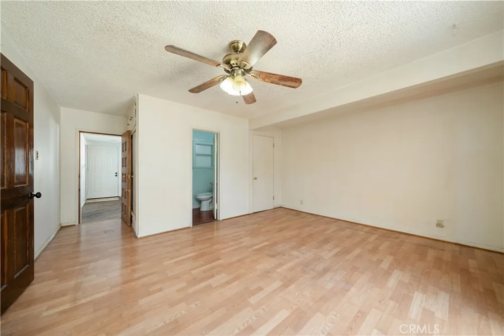 12473 Ralston Sylmar, CA 91342