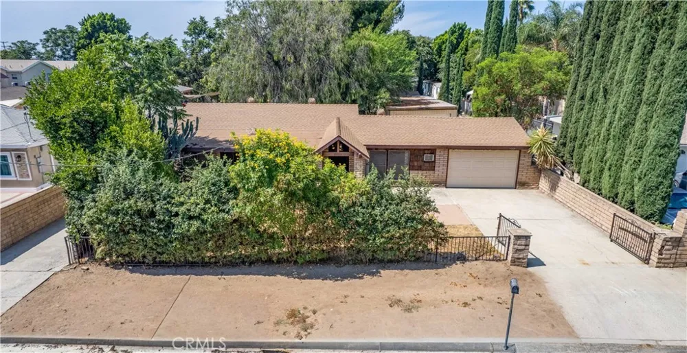 12473 Ralston Sylmar, CA 91342