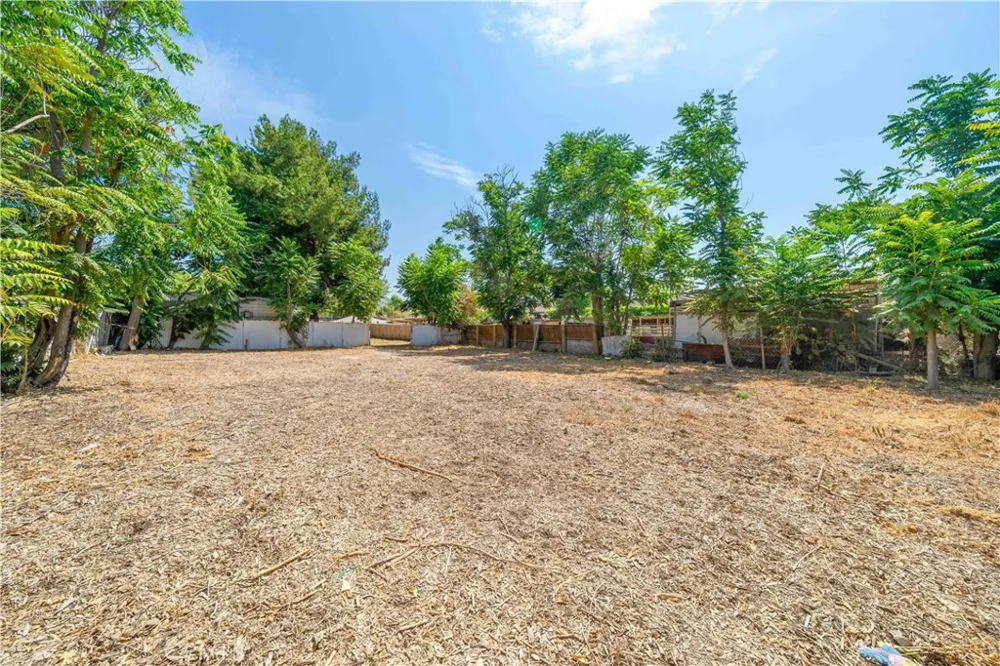 12473 Ralston Sylmar, CA 91342