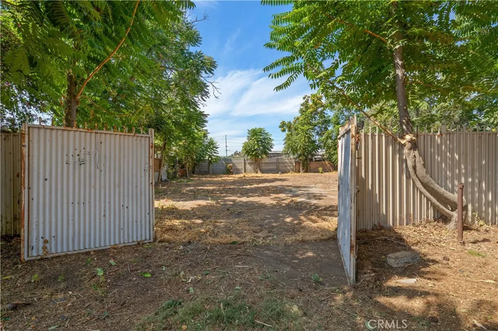 12473 Ralston Sylmar, CA 91342