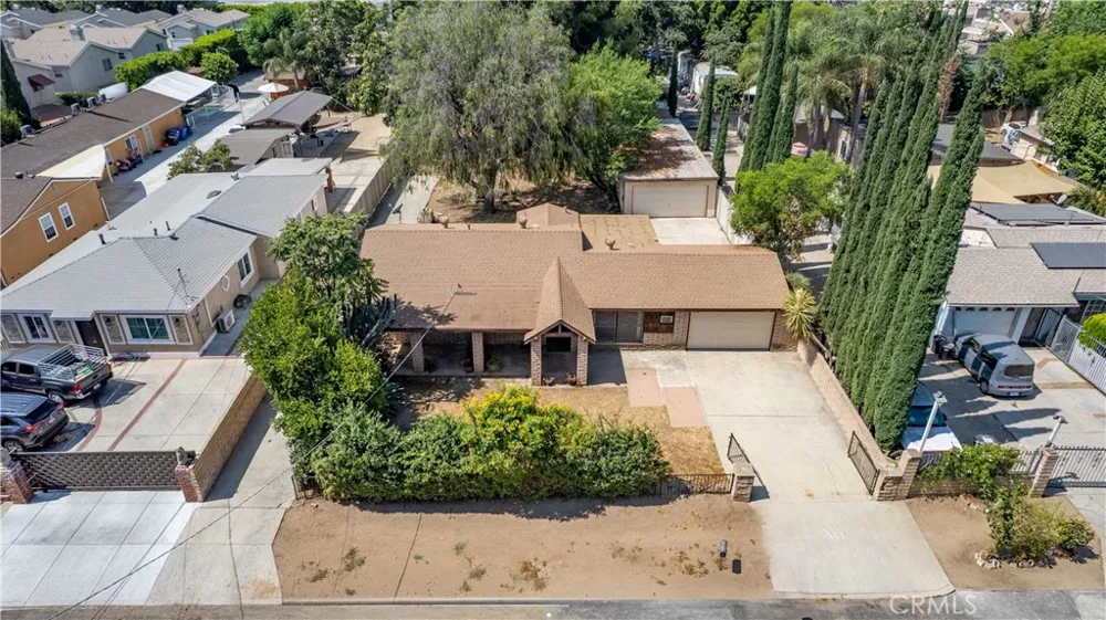 12473 Ralston Sylmar, CA 91342