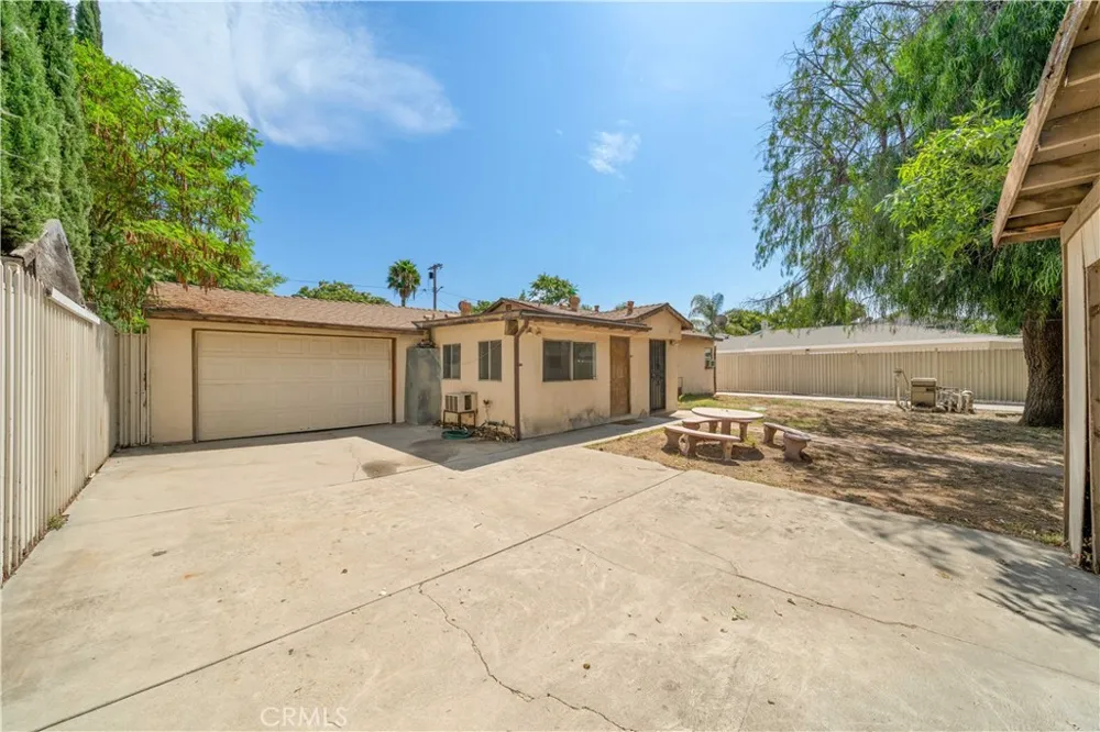 12473 Ralston Sylmar, CA 91342