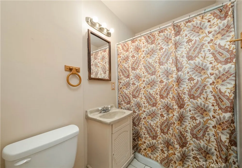 12473 Ralston Sylmar, CA 91342