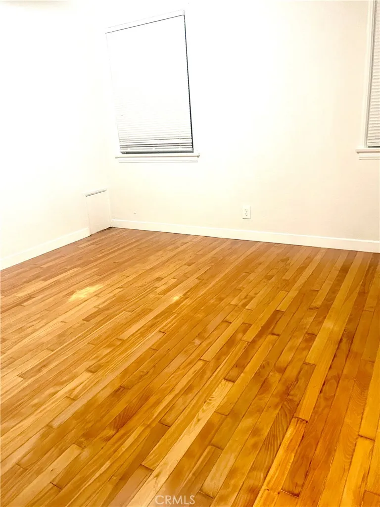 5758 Vineland Avenue North Hollywood, CA 91601