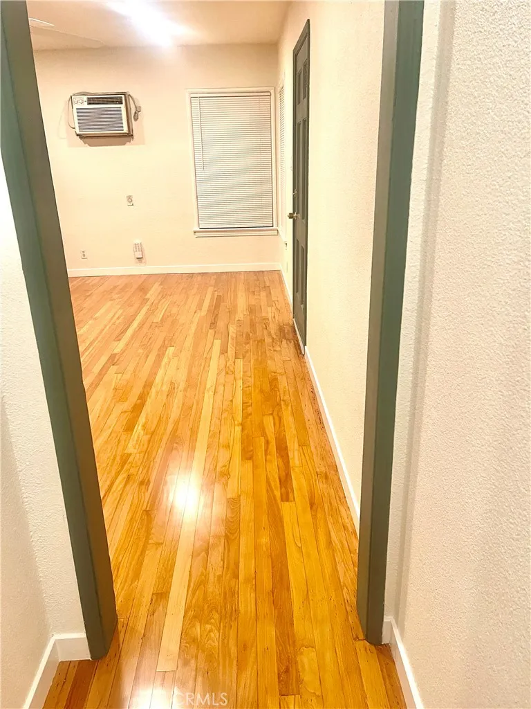 5758 Vineland Avenue North Hollywood, CA 91601