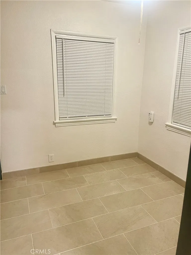 5758 Vineland Avenue North Hollywood, CA 91601