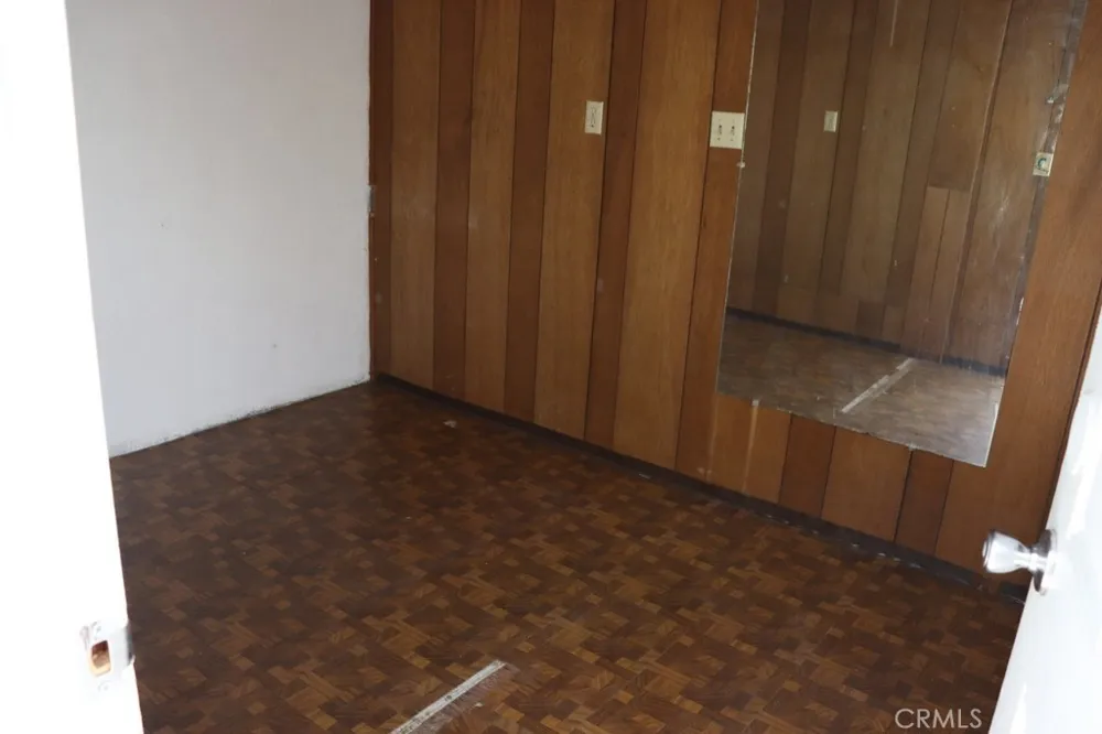 18616 Lassen Street Northridge, CA 91324