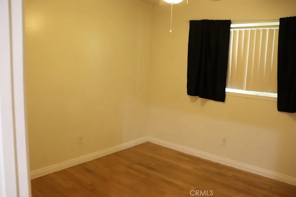 18616 Lassen Street Northridge, CA 91324