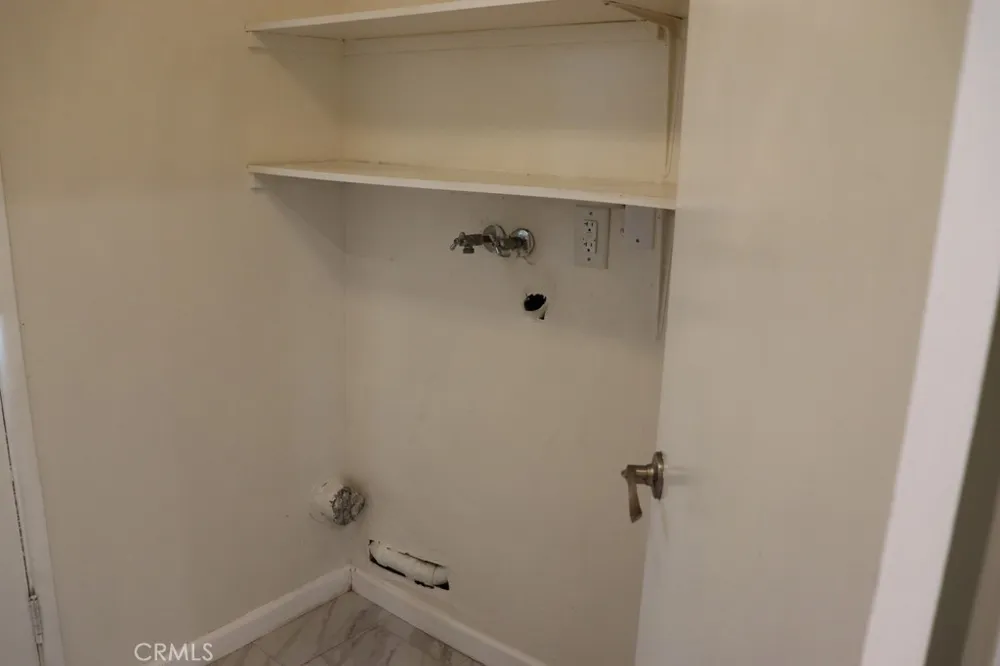 18616 Lassen Street Northridge, CA 91324