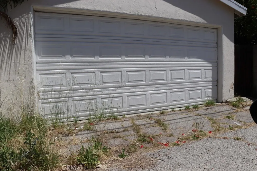 18616 Lassen Street Northridge, CA 91324