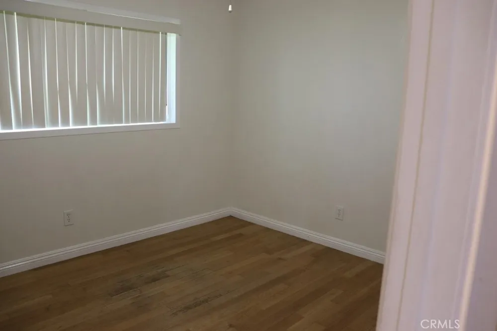 18616 Lassen Street Northridge, CA 91324