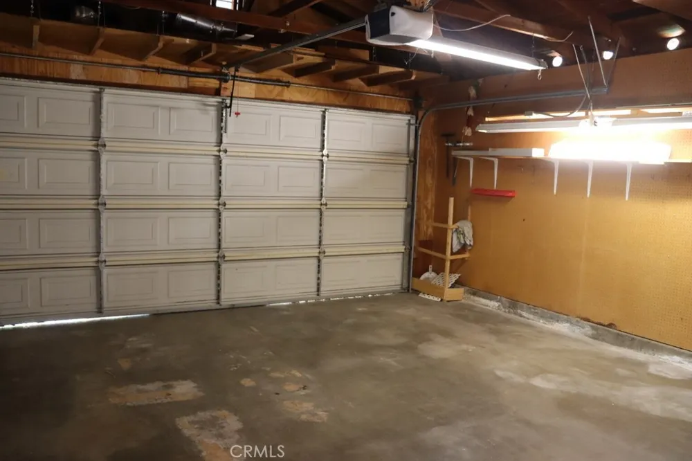 18616 Lassen Street Northridge, CA 91324